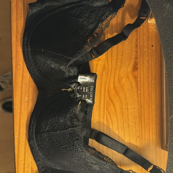 36C Escora Shelf Bra - Picture 3 of 4